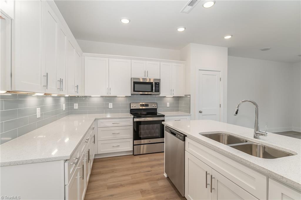 903 Cannon Crossing Circle