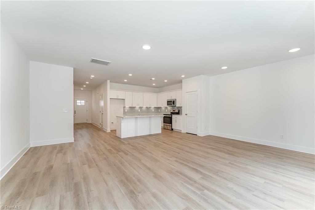 903 Cannon Crossing Circle