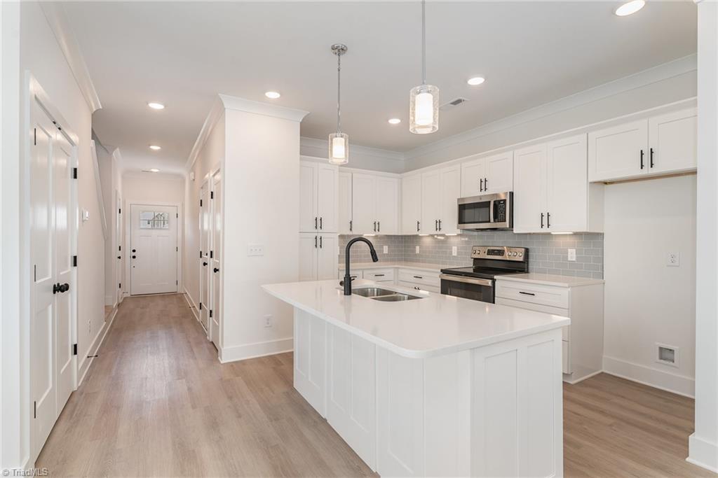 905 Cannon Crossing Circle