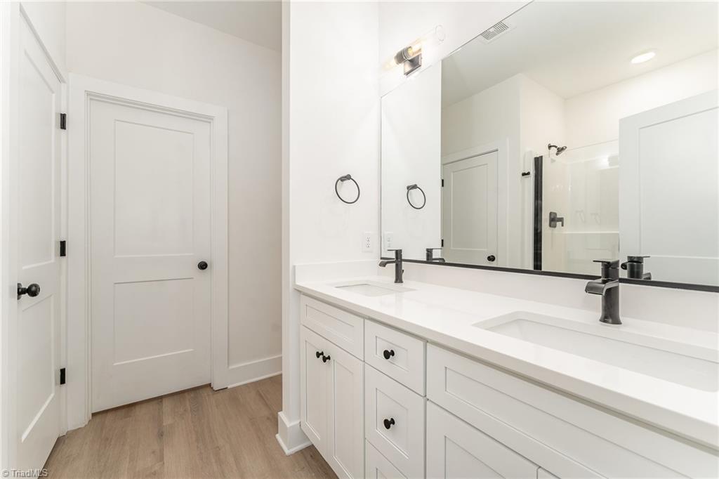 905 Cannon Crossing Circle