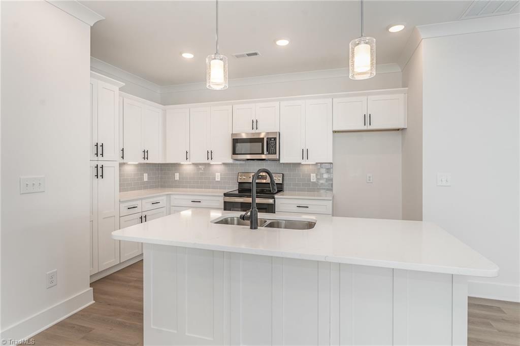 905 Cannon Crossing Circle