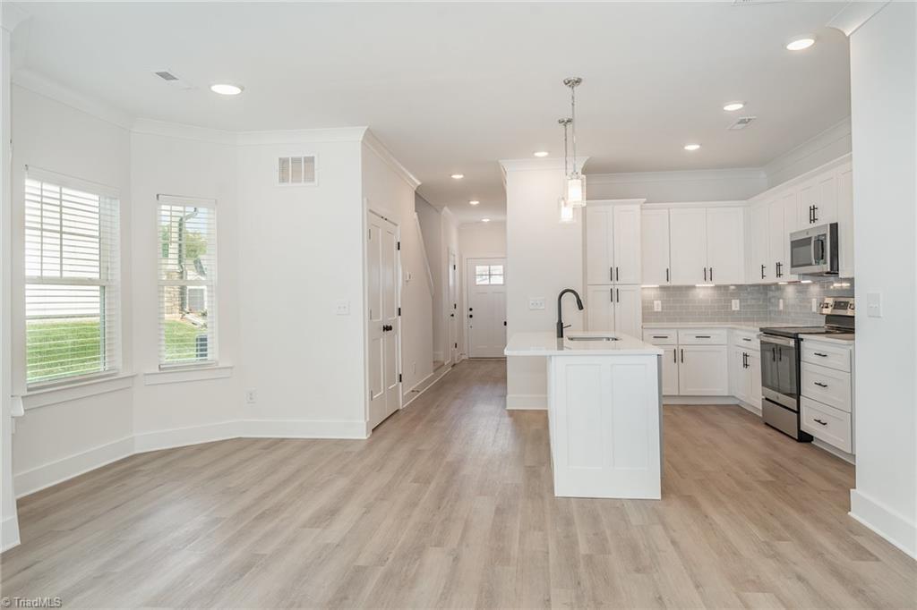 905 Cannon Crossing Circle