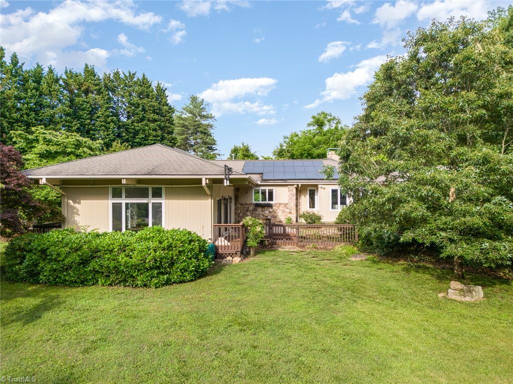 1 Deerwood Court