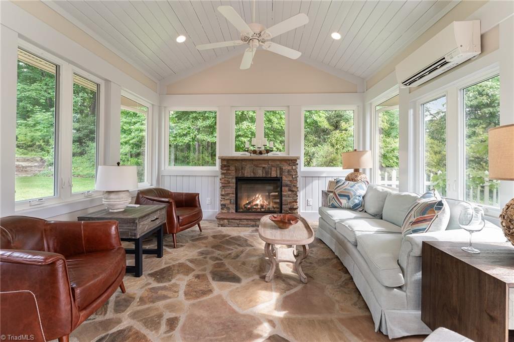1 Deerwood Court