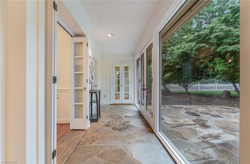 1 Deerwood Court