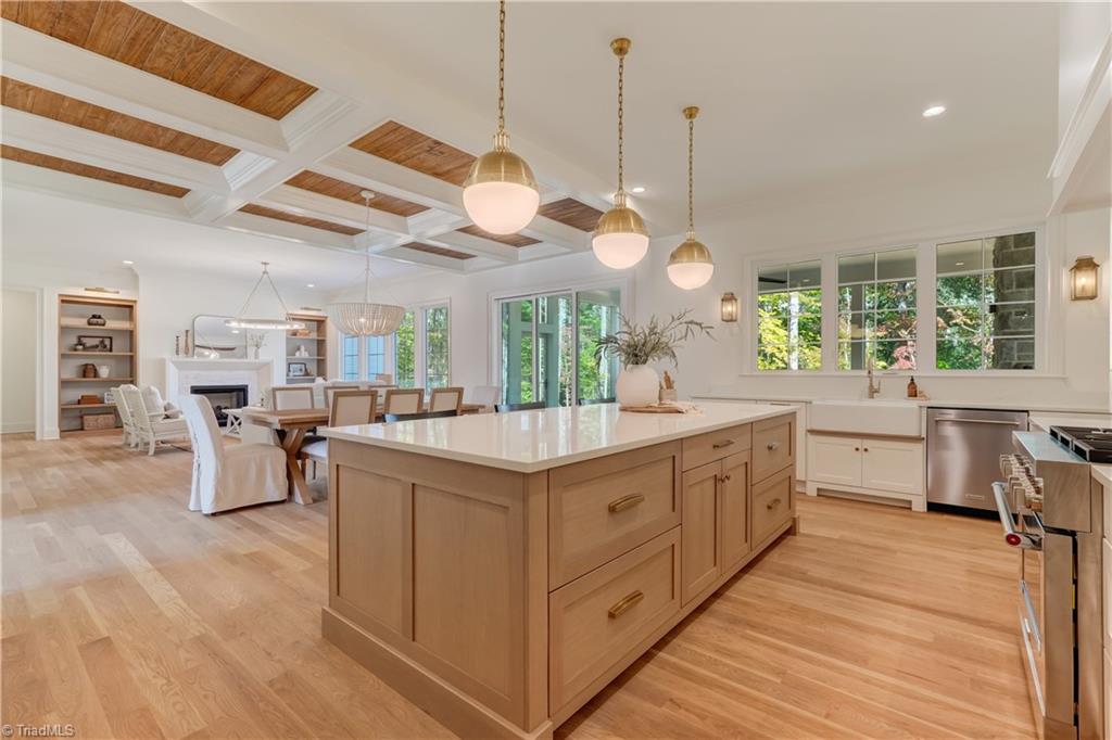 8796 Knoll Creek Court