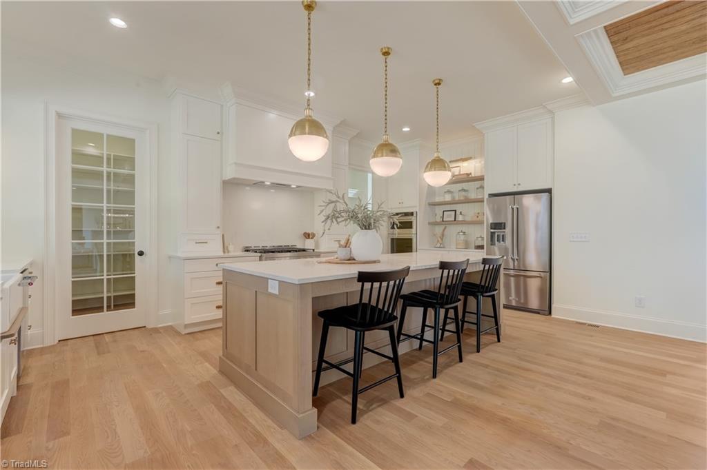 8796 Knoll Creek Court