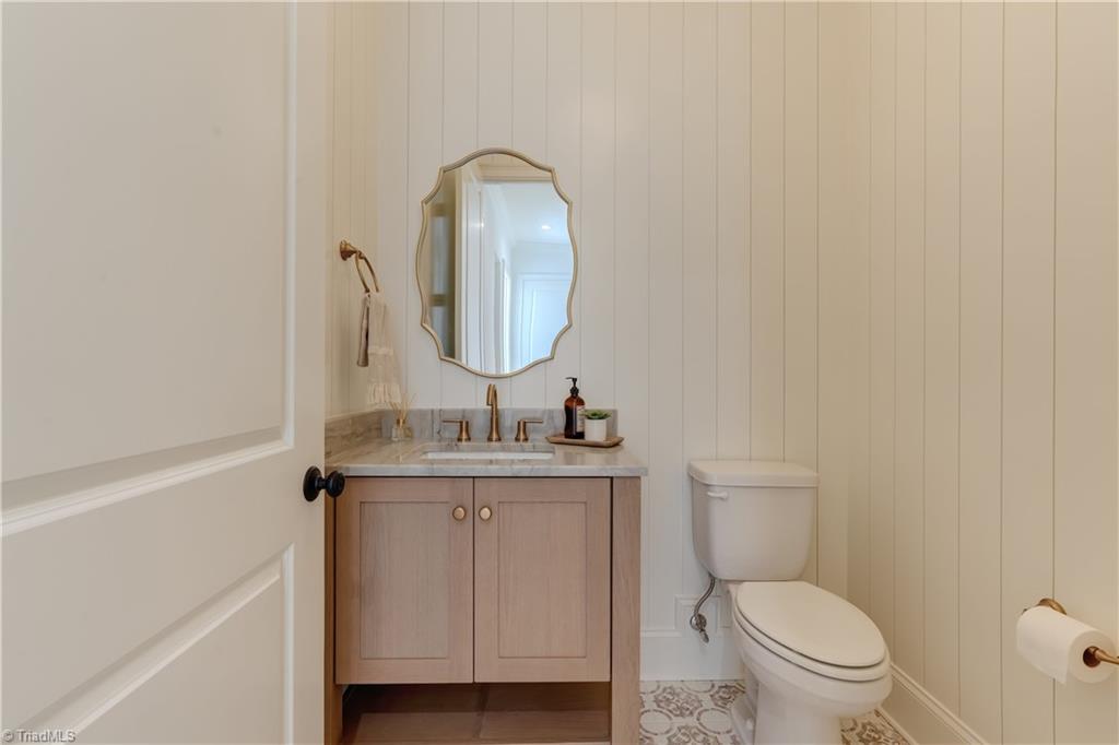 8796 Knoll Creek Court