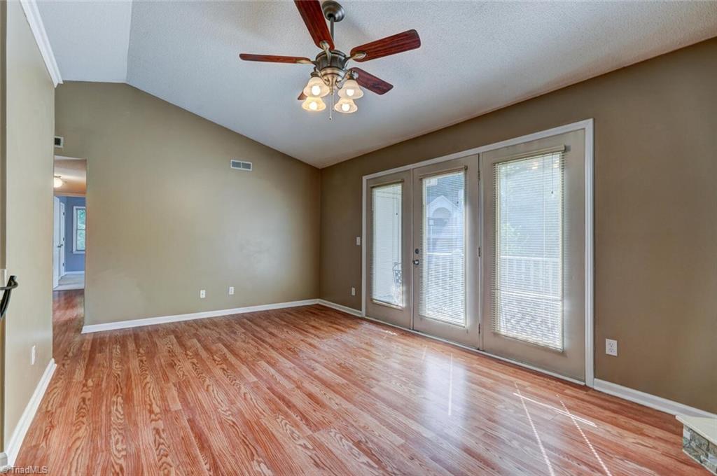 5932 Friendly Avenue W # J