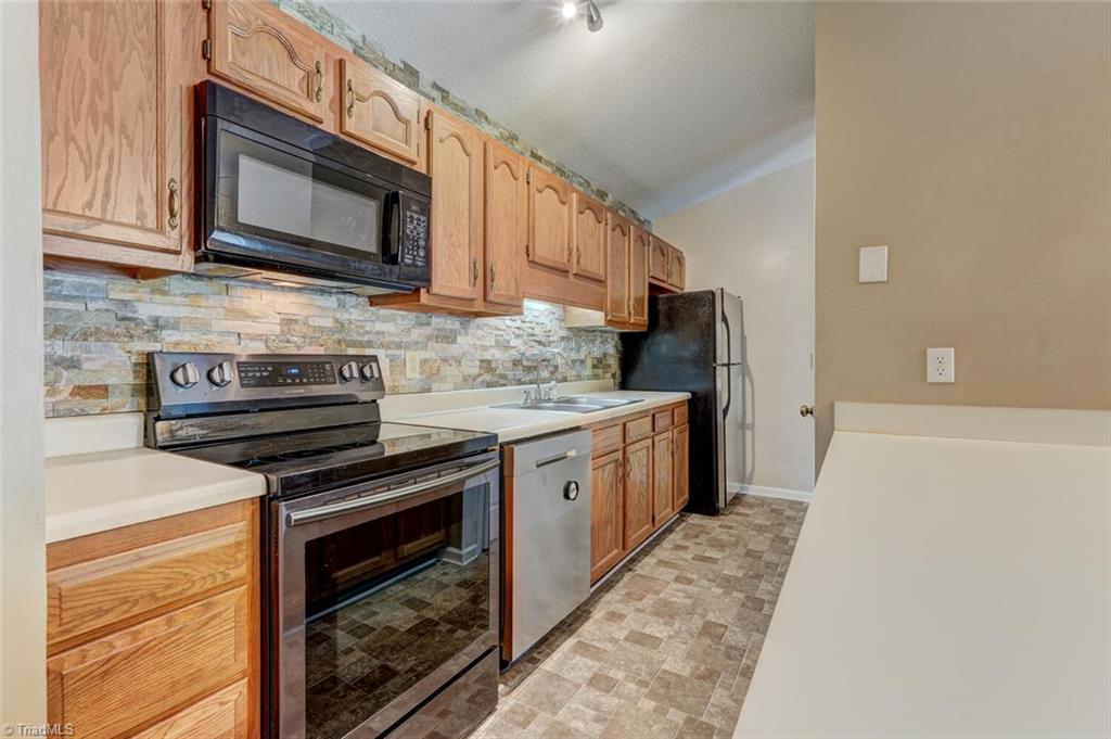 5932 Friendly Avenue W # J