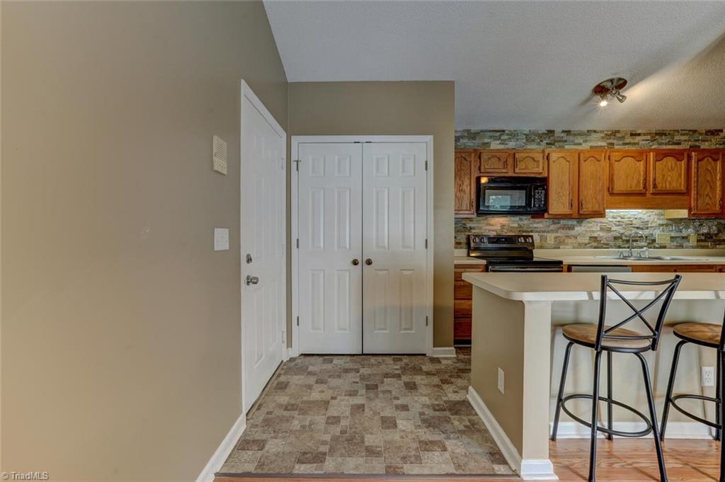 5932 Friendly Avenue W # J