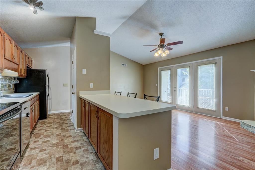 5932 Friendly Avenue W # J