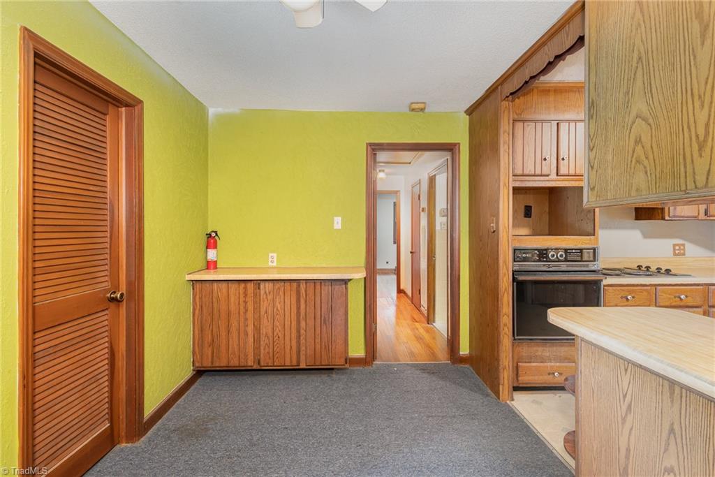 3912 Broadacres Drive