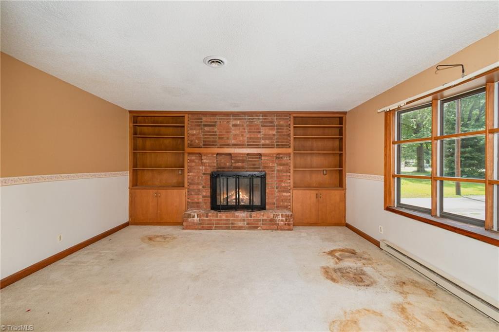 3912 Broadacres Drive