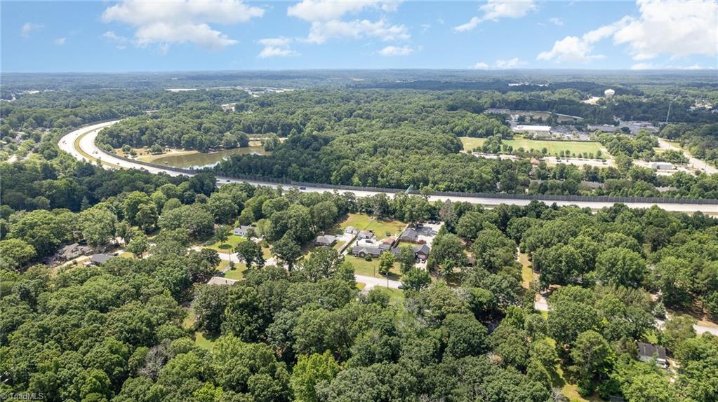 3912 Broadacres Drive