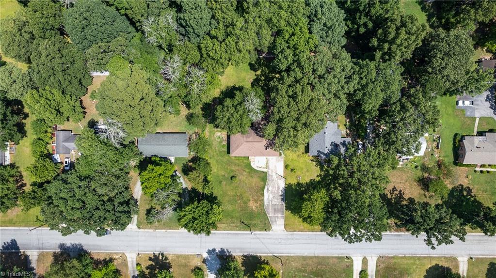 3912 Broadacres Drive