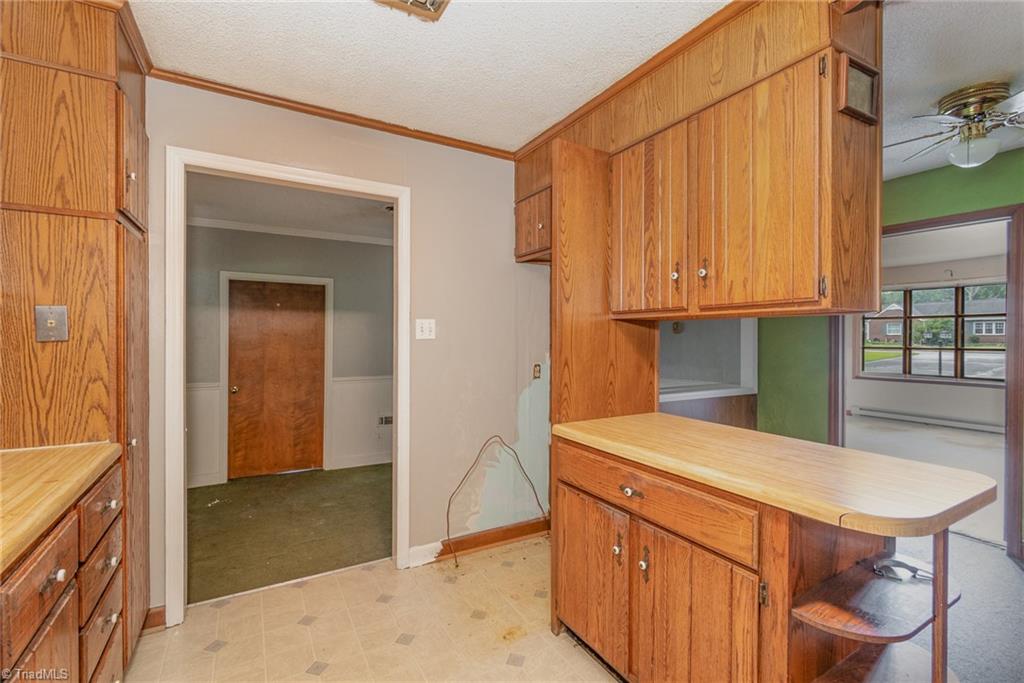 3912 Broadacres Drive