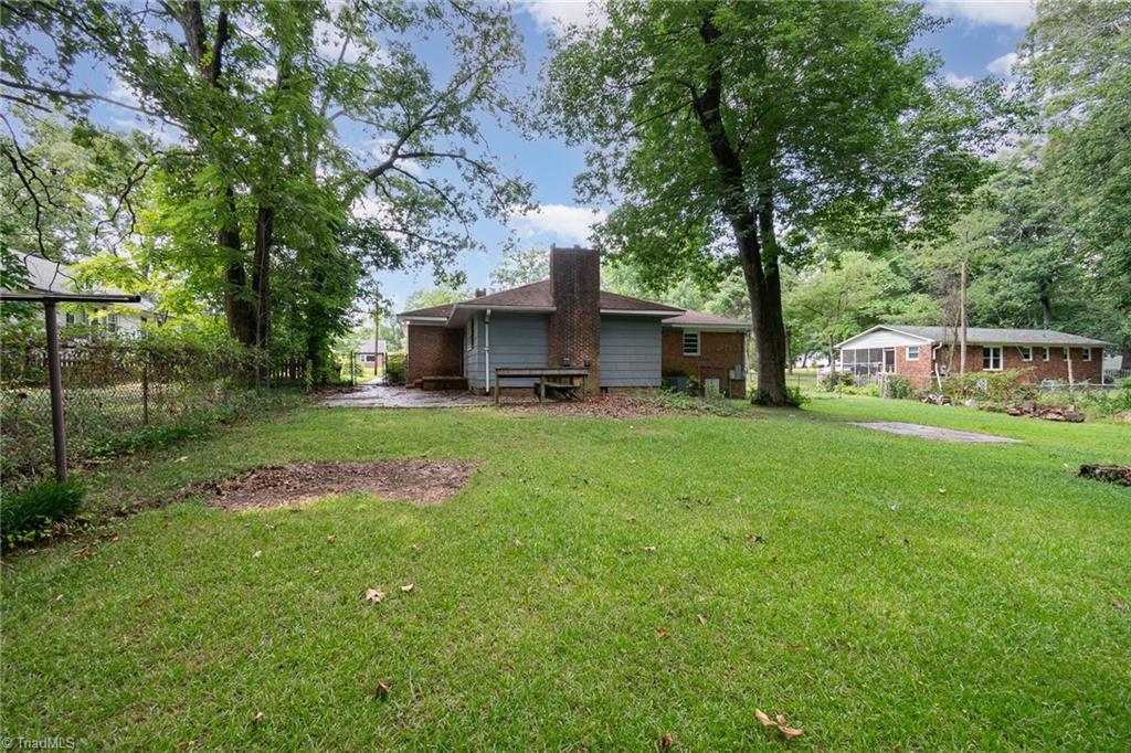 3912 Broadacres Drive