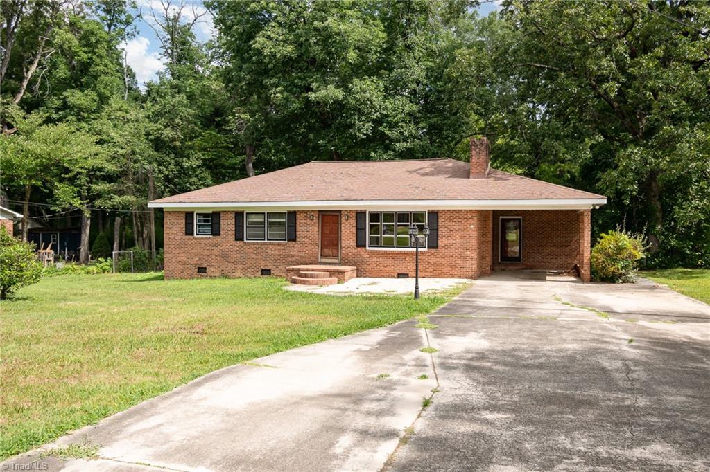 3912 Broadacres Drive