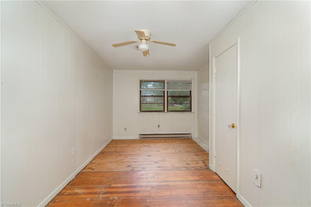 3912 Broadacres Drive