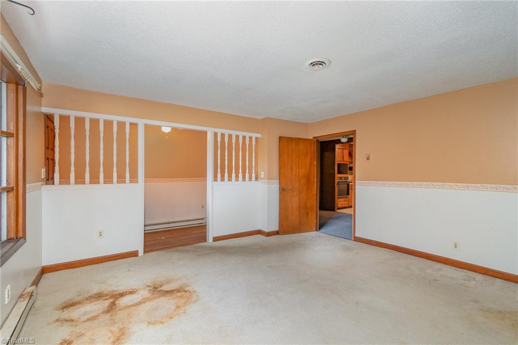 3912 Broadacres Drive