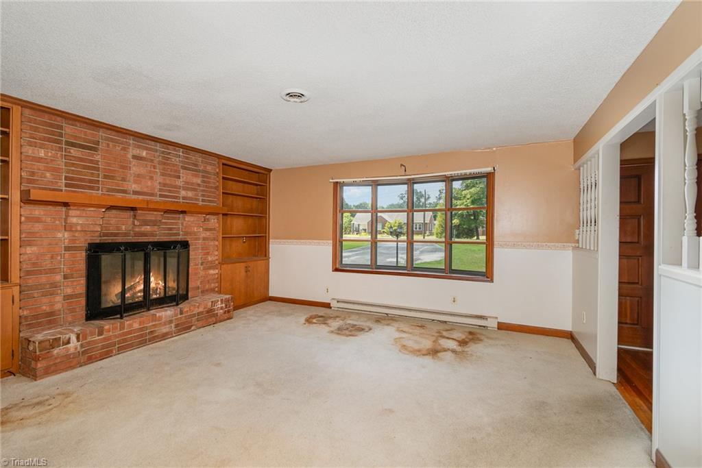 3912 Broadacres Drive