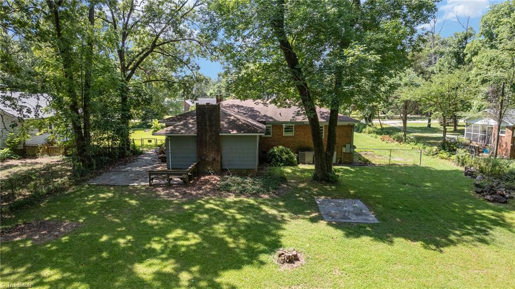 3912 Broadacres Drive