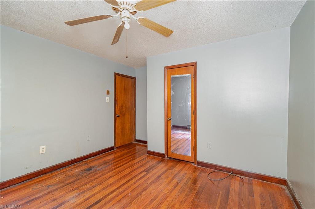 3912 Broadacres Drive