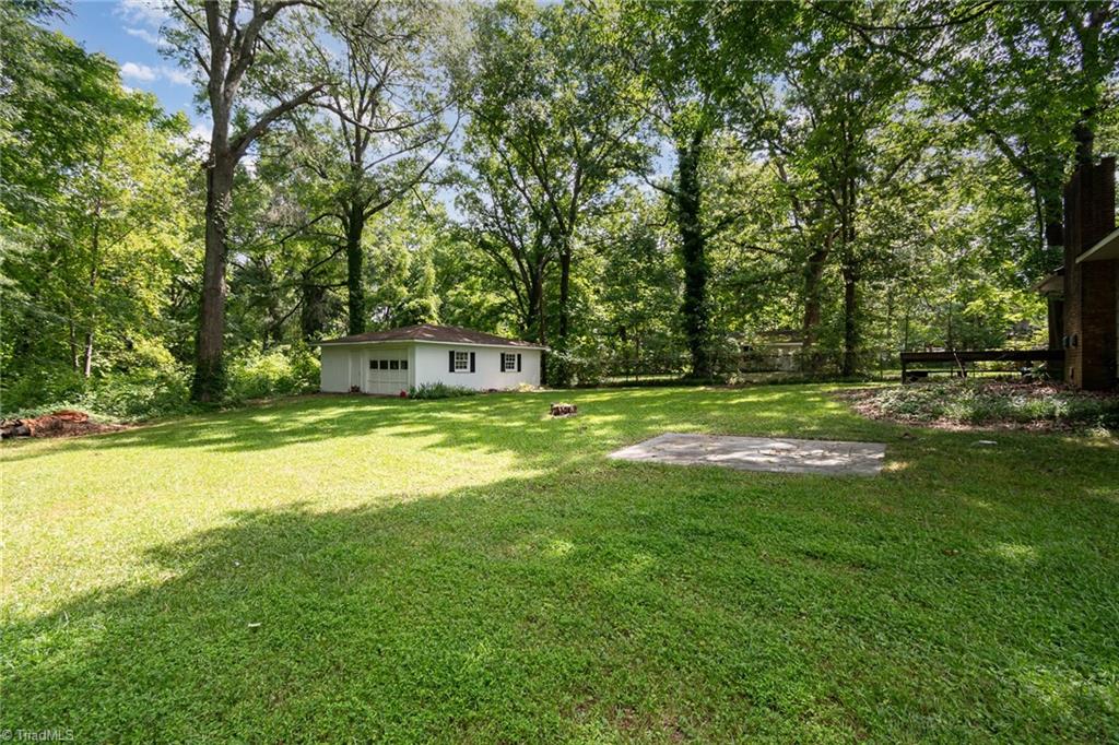 3912 Broadacres Drive