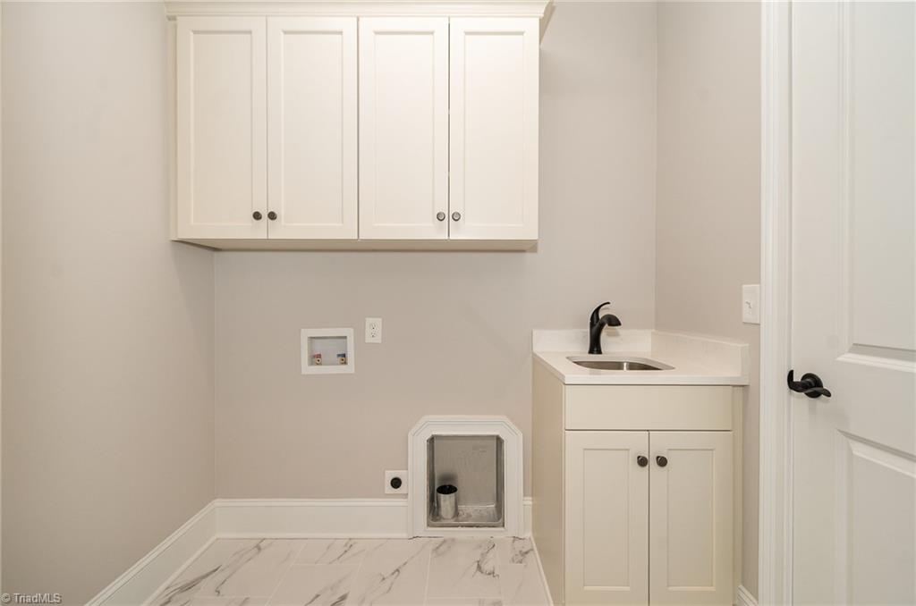 8200 Odin Court