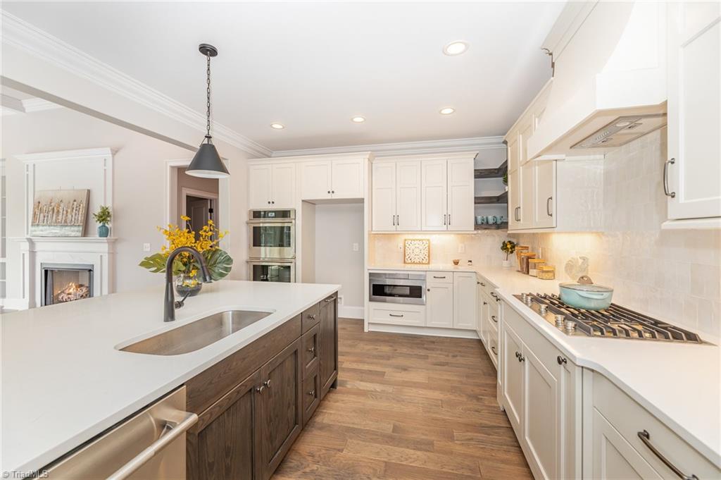 8200 Odin Court
