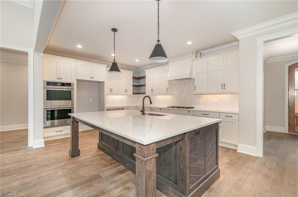 8200 Odin Court