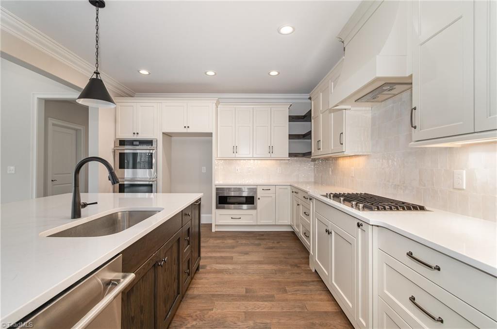 8200 Odin Court