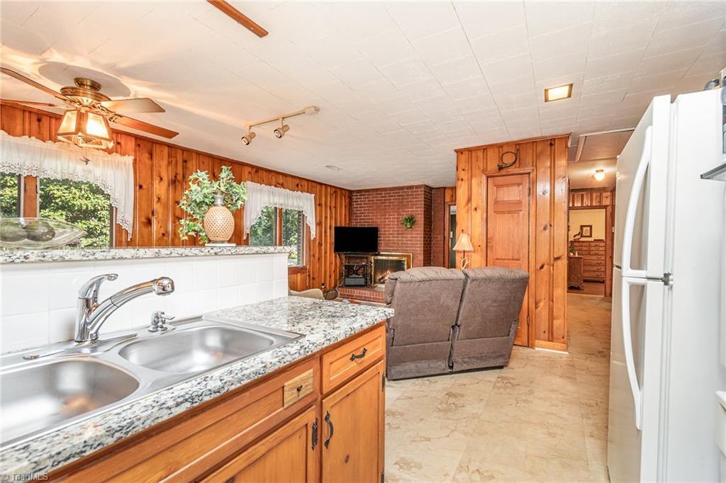 3635 Fairlane Street