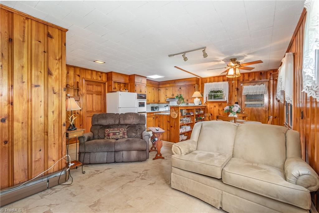 3635 Fairlane Street