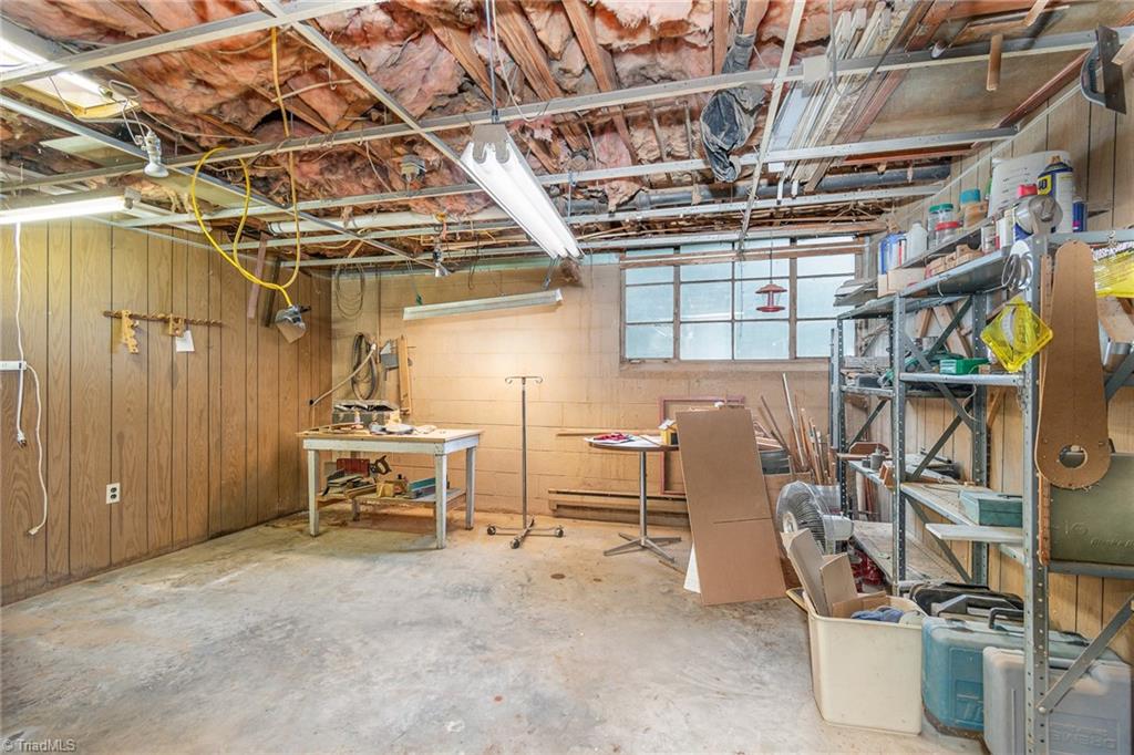 3635 Fairlane Street