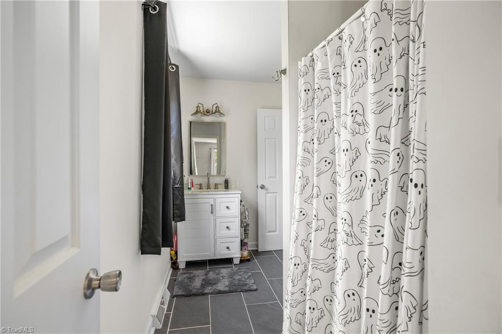 1716 Calvary View Lane