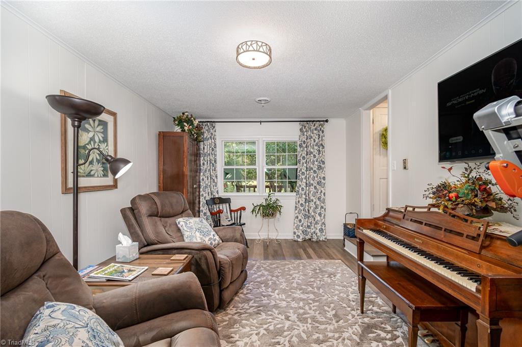 35 Windsor Circle