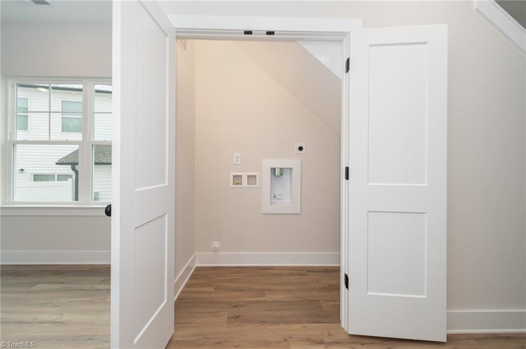 908 Cannon Crossing Circle