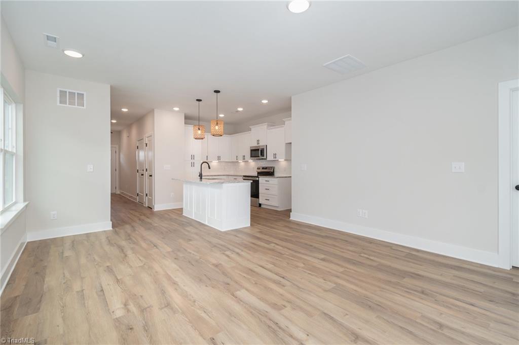 908 Cannon Crossing Circle