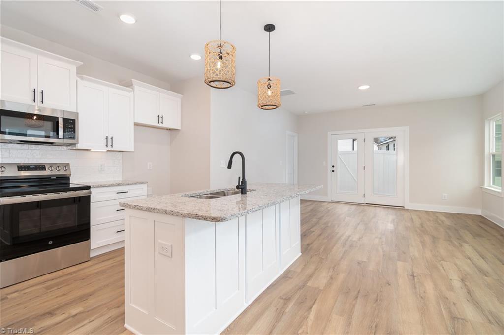 908 Cannon Crossing Circle