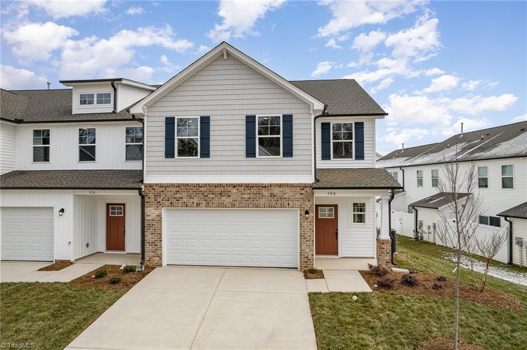 908 Cannon Crossing Circle