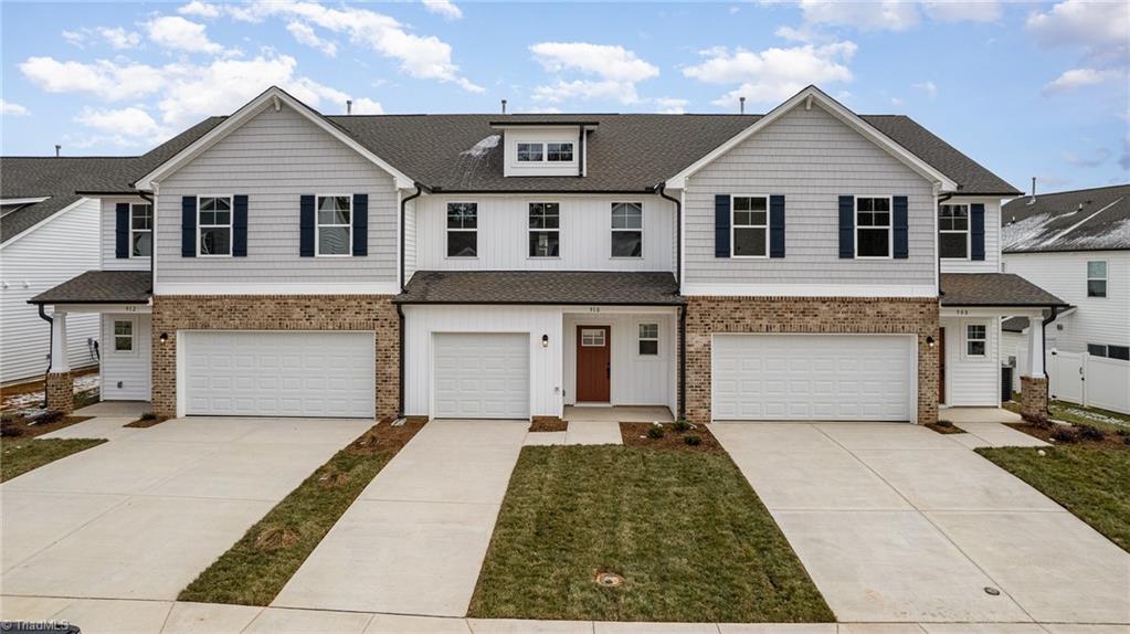 908 Cannon Crossing Circle