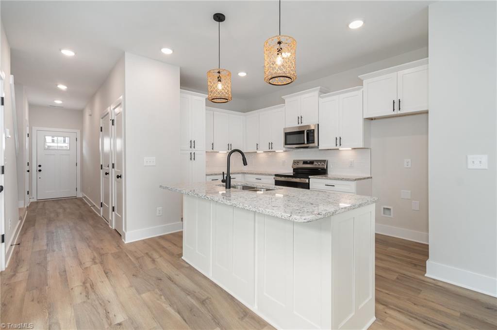 908 Cannon Crossing Circle