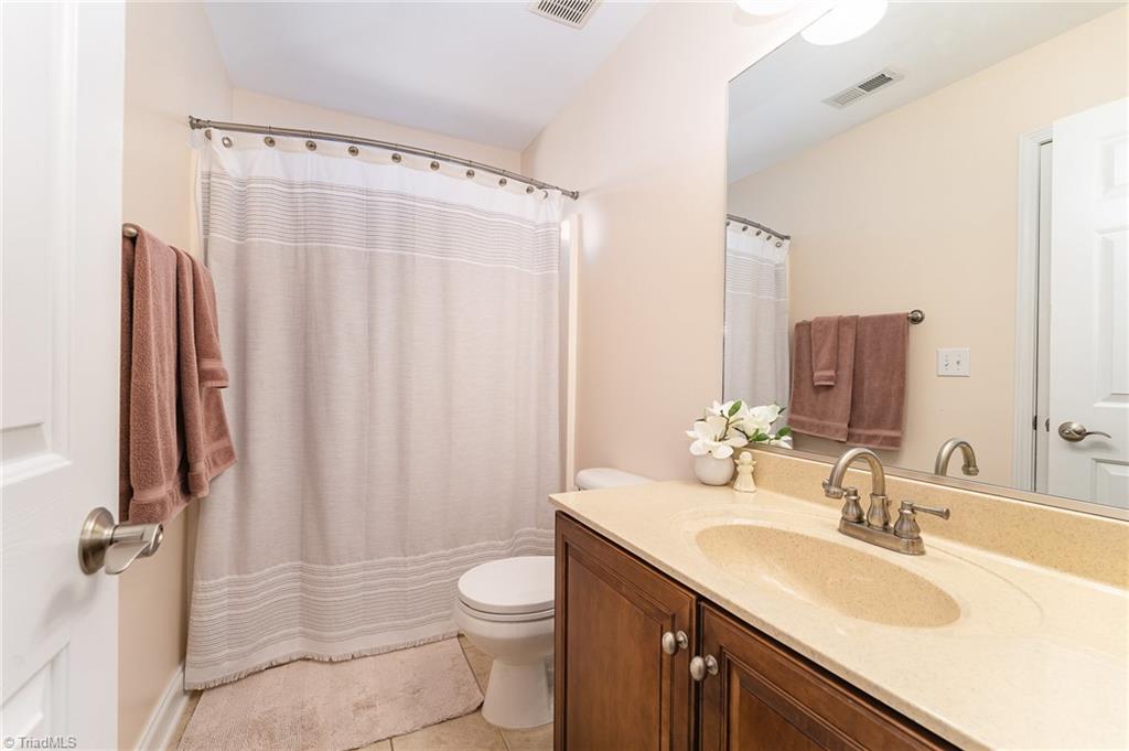 2360 Rockland Circle