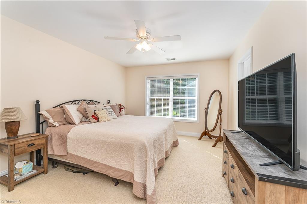 2360 Rockland Circle