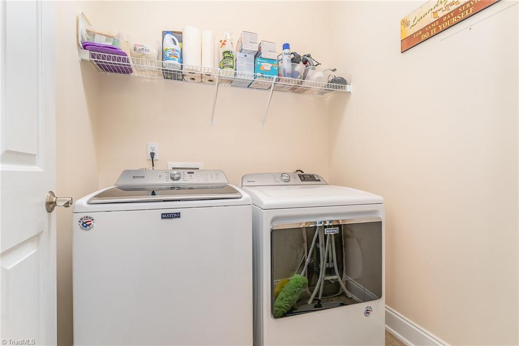 2360 Rockland Circle