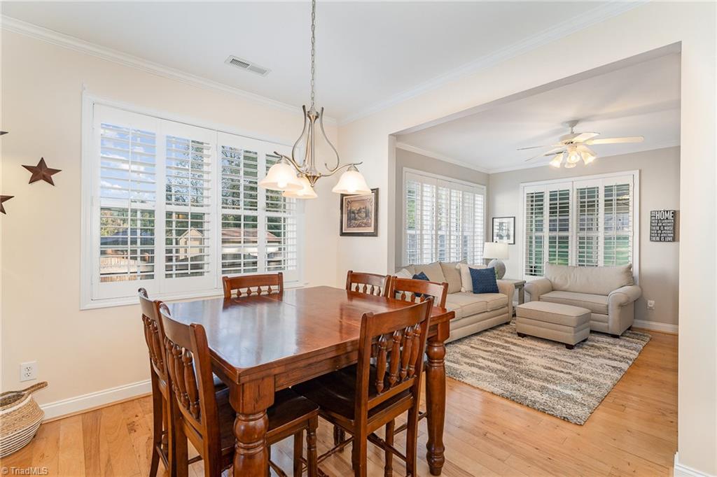 2360 Rockland Circle