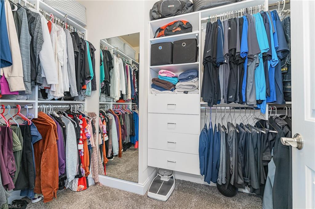 2360 Rockland Circle