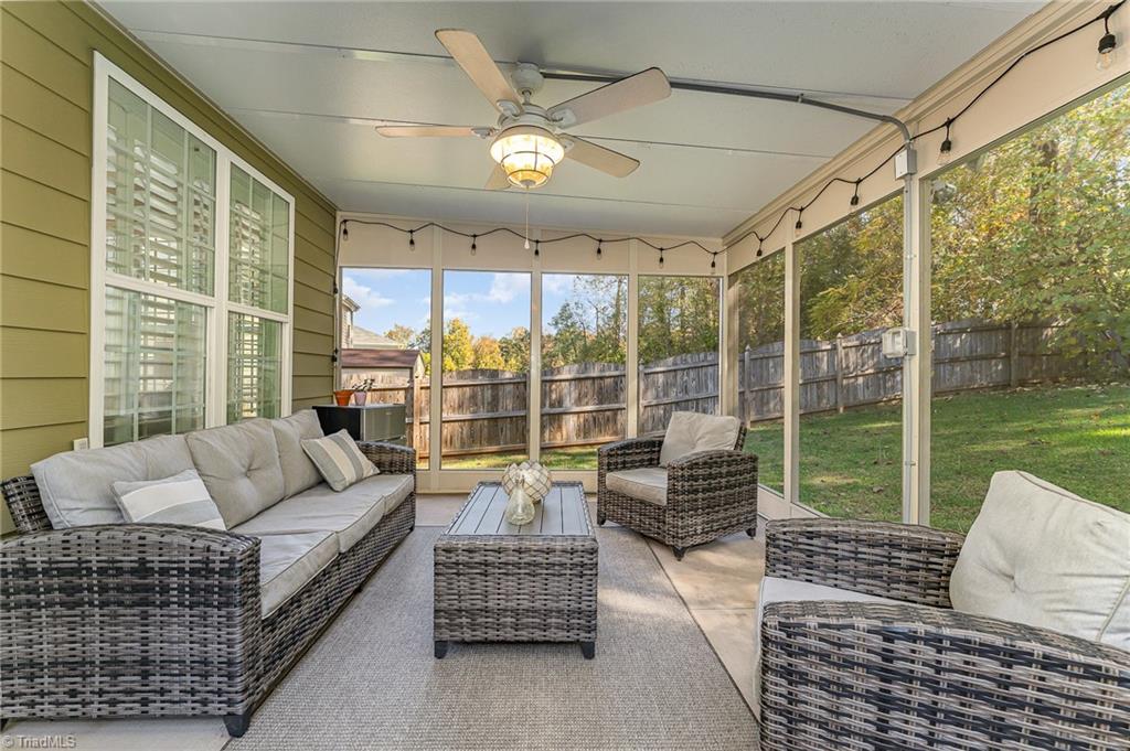 2360 Rockland Circle